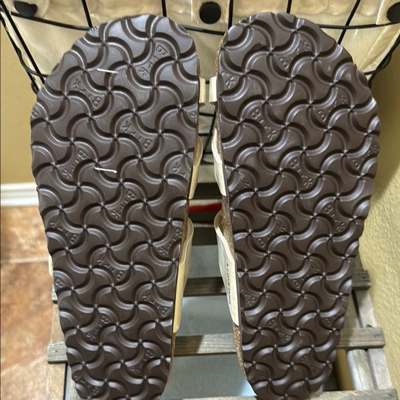 Birkenstock White Pearl Sandals - Picture 3 of 3